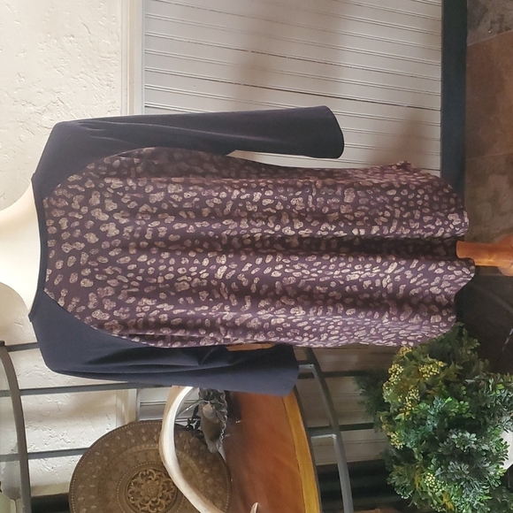 3/$25 LuLaRoe* Top - Picture 2 of 4